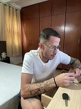 Lucasjandre online show from 4, 4, 2026