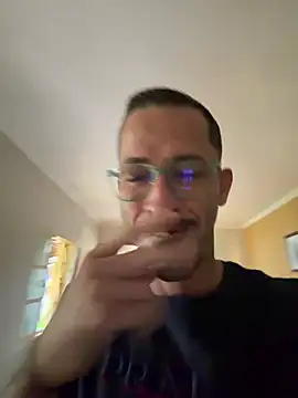 Lucasjandre online show from 18, 4, 2026