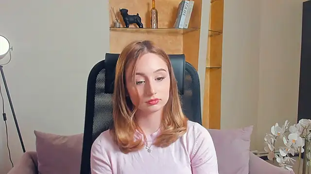 ReinaHenslin online show from 11, 11, 2025