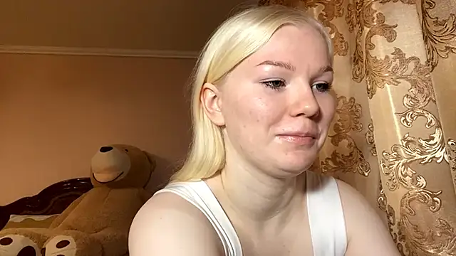 Snapshot of LynellMahe chatting on 30, 11, 2025 LynellMahe online show from 30, 11, 2025