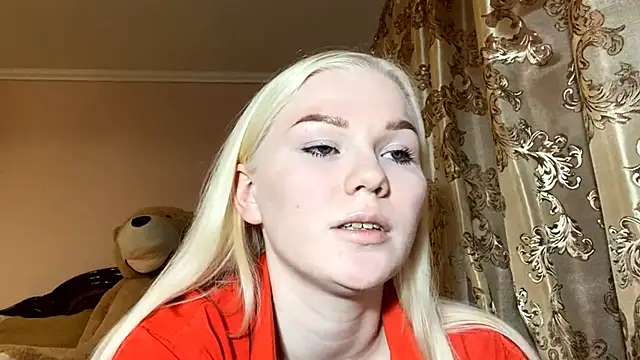 Snapshot of LynellMahe chatting on 24, 11, 2025 LynellMahe online show from 24, 11, 2025