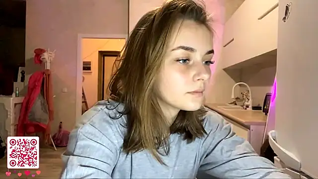 GeralynChiszar online show from 21, 11, 2025