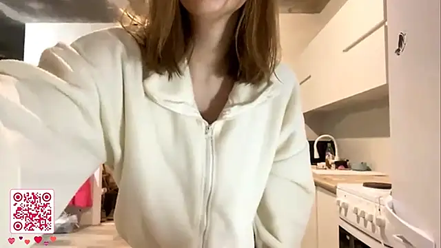 GeralynChiszar online show from 27, 11, 2025