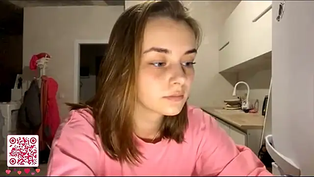 GeralynChiszar online show from 22, 11, 2025