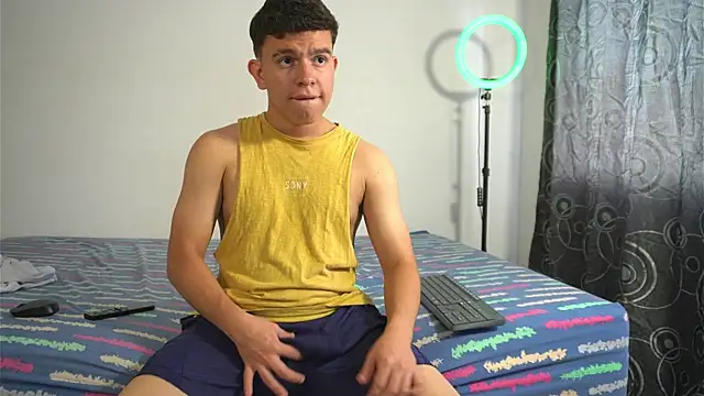 Snapshot of Max_ethan5 chatting on 24, 11, 2025 Max ethan5 online show from 24, 11, 2025