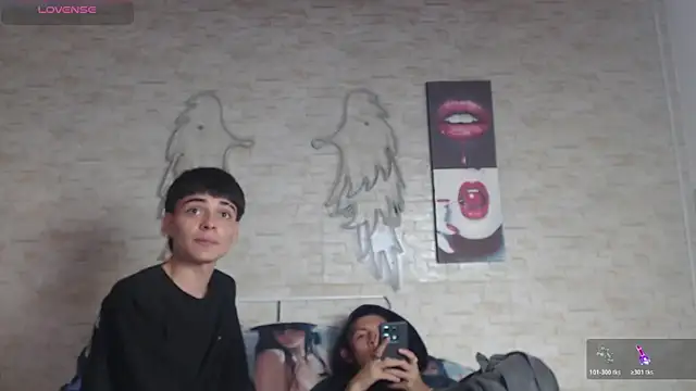 axel milo kairo and noa online show from 28, 11, 2025