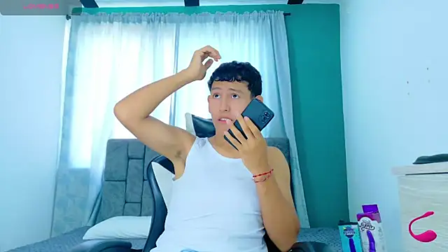 FelipeGonzalezz online show from 20, 11, 2025