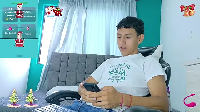 FelipeGonzalezz online show from 28, 11, 2025