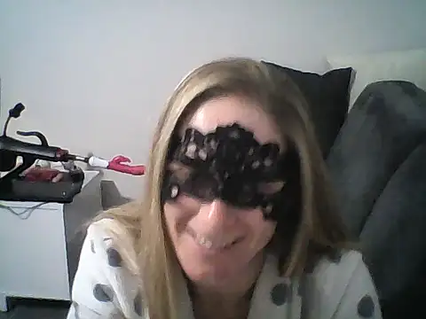 MelleEloa online show from 24, 11, 2025