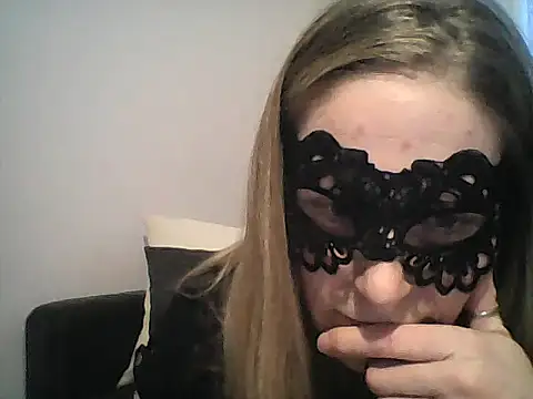 MelleEloa online show from 5, 12, 2025