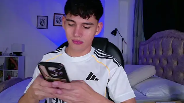 estebanperez 26 online show from 8, 4, 2026