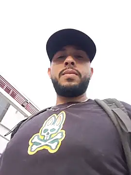 Snapshot of MAX_Jhonnson chatting on 14, 11, 2025 MAX Jhonnson online show from 14, 11, 2025