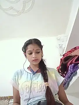Mohnicute online show from 14, 7, 2026