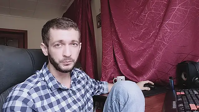 Snapshot of 333Alone_in_theDark777 chatting on 26, 11, 2025 333Alone in theDark777 online show from 26, 11, 2025