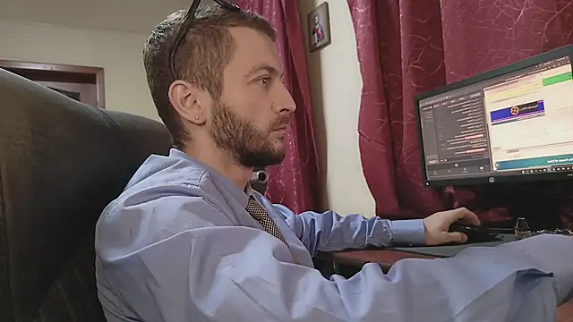 Snapshot of 333Alone_in_theDark777 chatting on 29, 11, 2025 333Alone in theDark777 online show from 29, 11, 2025