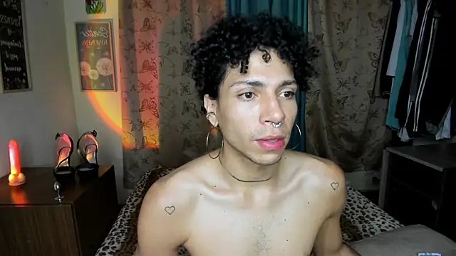 Snapshot of Angel_White25 chatting on 15, 6, 2026 Angel White25 online show from 15, 6, 2026