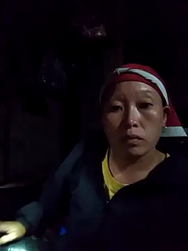 Snapshot of girl-hot2x chatting on 12, 11, 2025 girl-hot2x online show from 12, 11, 2025