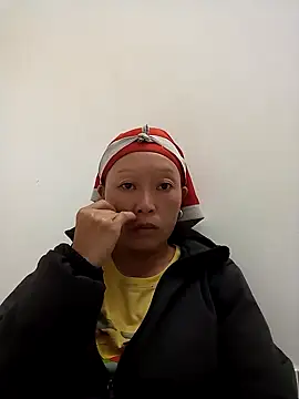 Snapshot of girl-hot2x chatting on 16, 11, 2025 girl-hot2x online show from 16, 11, 2025