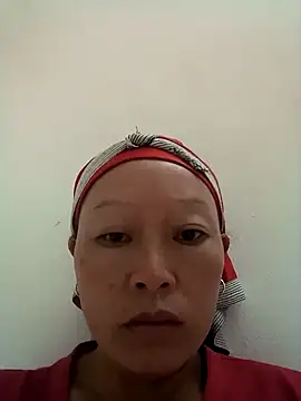 Snapshot of girl-hot2x chatting on 18, 11, 2025 girl-hot2x online show from 18, 11, 2025