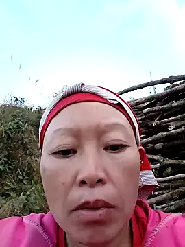 Snapshot of girl-hot2x chatting on 23, 12, 2025 girl-hot2x online show from 23, 12, 2025