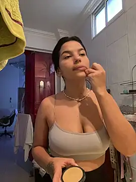 Mia Tylorr online show from 7, 4, 2026