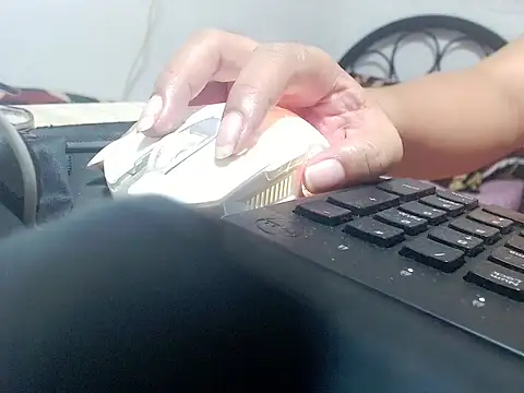 Snapshot of SKINNYMONSTERCOCK chatting on 26, 11, 2025 SKINNYMONSTERCOCK online show from 26, 11, 2025