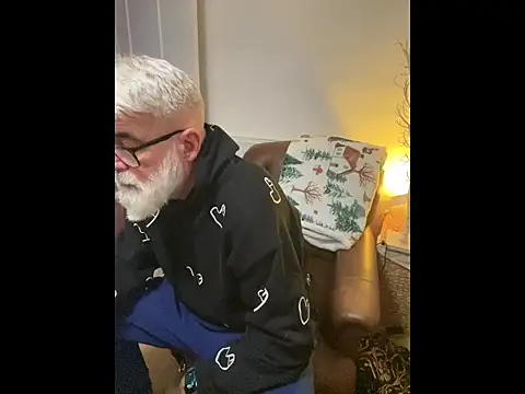 LeatherSdaddy online show from 5, 1, 2026