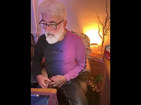 LeatherSdaddy online show from 6, 1, 2026