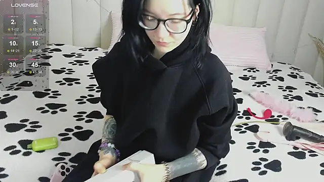 Lina Moony online show from 14, 2, 2026