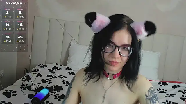 Lina Moony online show from 3, 2, 2026