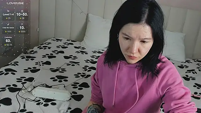 Lina Moony online show from 12, 2, 2026