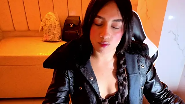 Juliana Tx online show from 16, 12, 2025