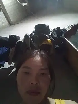 Snapshot of chim-yen chatting on 21, 11, 2025 chim-yen online show from 21, 11, 2025