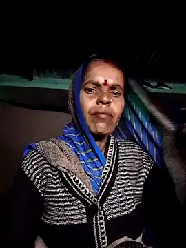 Hot juli73 online show from 5, 12, 2025