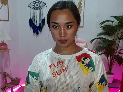 fuckable Thanya online show from 28, 4, 2026