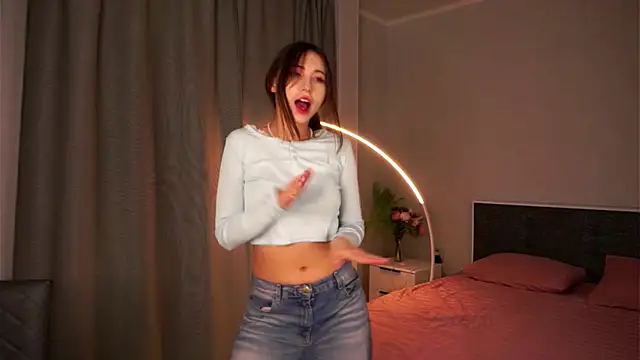 Snapshot of NanceeWestaway chatting on 19, 11, 2025 NanceeWestaway online show from 19, 11, 2025