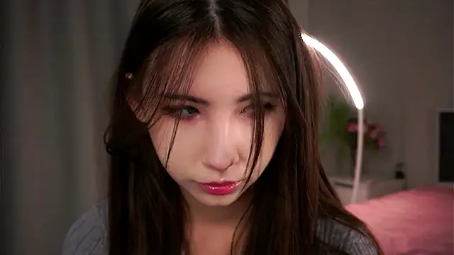 Snapshot of NanceeWestaway chatting on 23, 11, 2025 NanceeWestaway online show from 23, 11, 2025