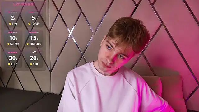 Snapshot of Paul_Holt chatting on 20, 11, 2025 Paul Holt online show from 20, 11, 2025