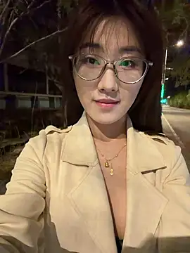 GG-BONG1 online show from 5, 5, 2026