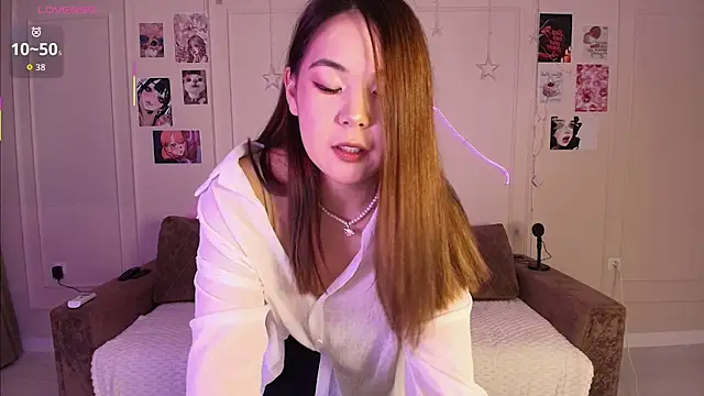 Snapshot of yummy_yuna chatting on 23, 11, 2025 yummy yuna online show from 23, 11, 2025