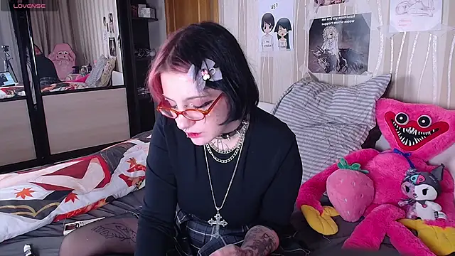 Snapshot of belokrys-nyan chatting on 13, 11, 2025 belokrys-nyan online show from 13, 11, 2025