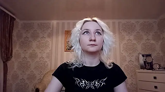 Snapshot of KyokoAck chatting on 2, 12, 2025 KyokoAck online show from 2, 12, 2025