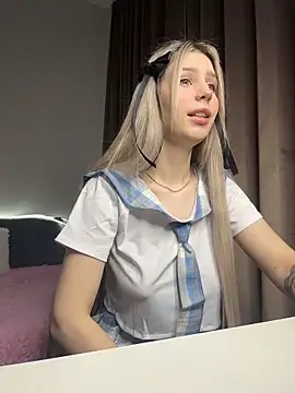 Olivia1Taylor1 online show from 18, 11, 2025