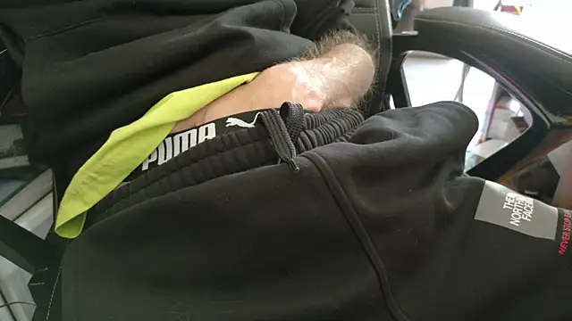 Chrisatmiami online show from 18, 4, 2026