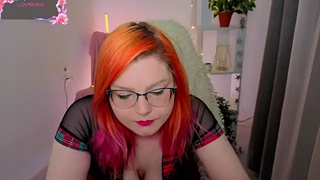Snapshot of RacieBroom chatting on 14, 5, 2026 RacieBroom online show from 14, 5, 2026