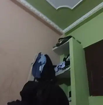 Snapshot of Yamini-X chatting on 12, 11, 2025 Yamini-X online show from 12, 11, 2025