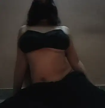 Snapshot of Yamini-X chatting on 16, 11, 2025 Yamini-X online show from 16, 11, 2025