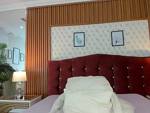 Lucy Vegas online show from 7, 4, 2026