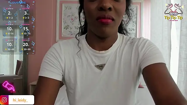 Snapshot of kristen_rodriguez chatting on 21, 11, 2025 kristen rodriguez online show from 21, 11, 2025