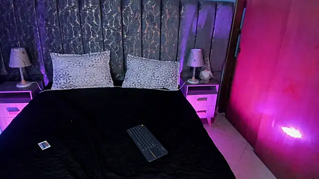 Atenea Velle online show from 1, 12, 2025